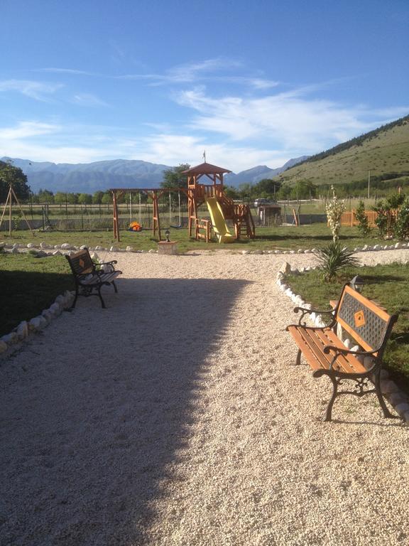 La Collina Di Peppino Bed & Breakfast Trasacco Exterior photo